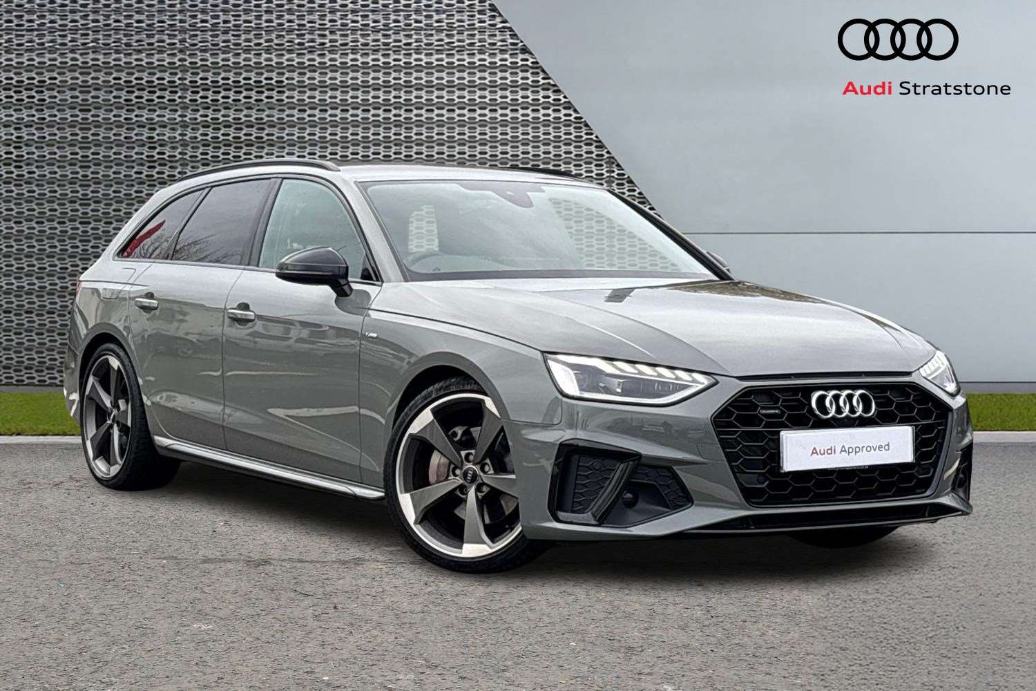 Main listing image - Audi A4 Avant