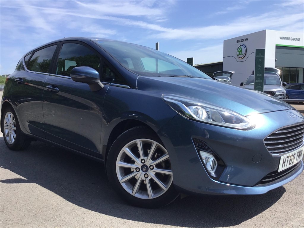 Main listing image - Ford Fiesta