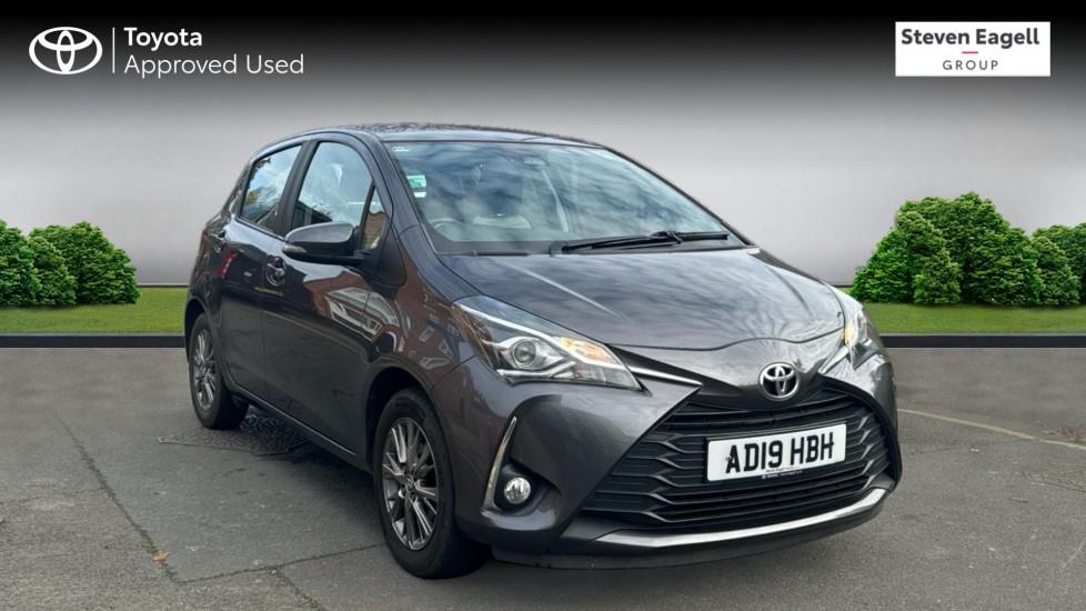 Main listing image - Toyota Yaris