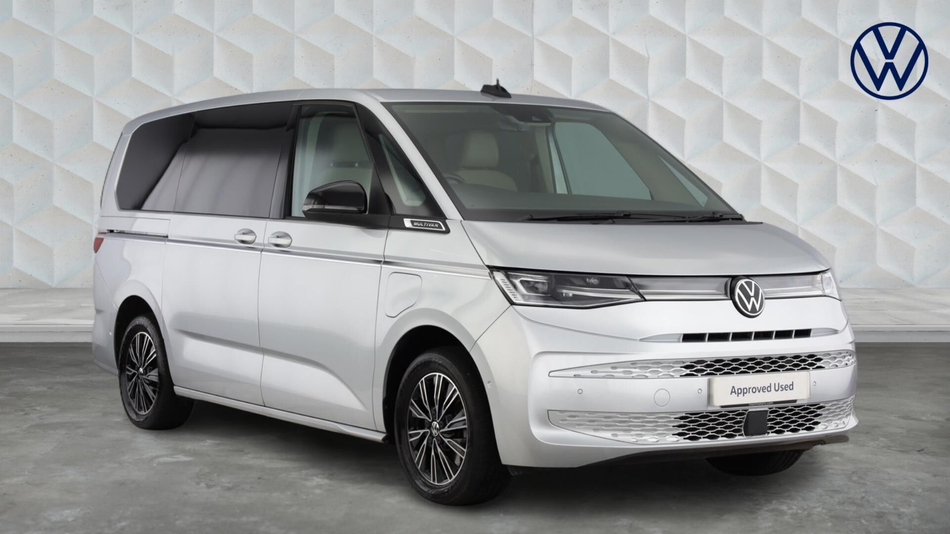 Main listing image - Volkswagen Multivan