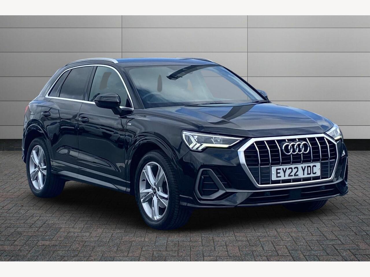 Main listing image - Audi Q3
