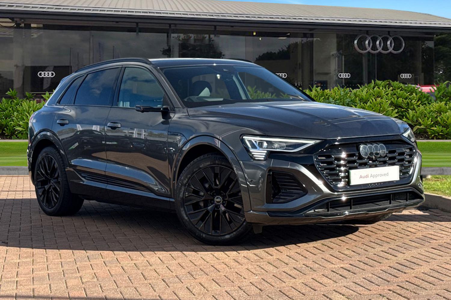 Main listing image - Audi Q8
