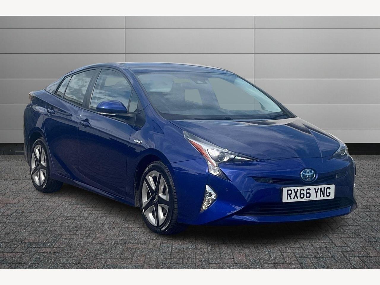 Main listing image - Toyota Prius