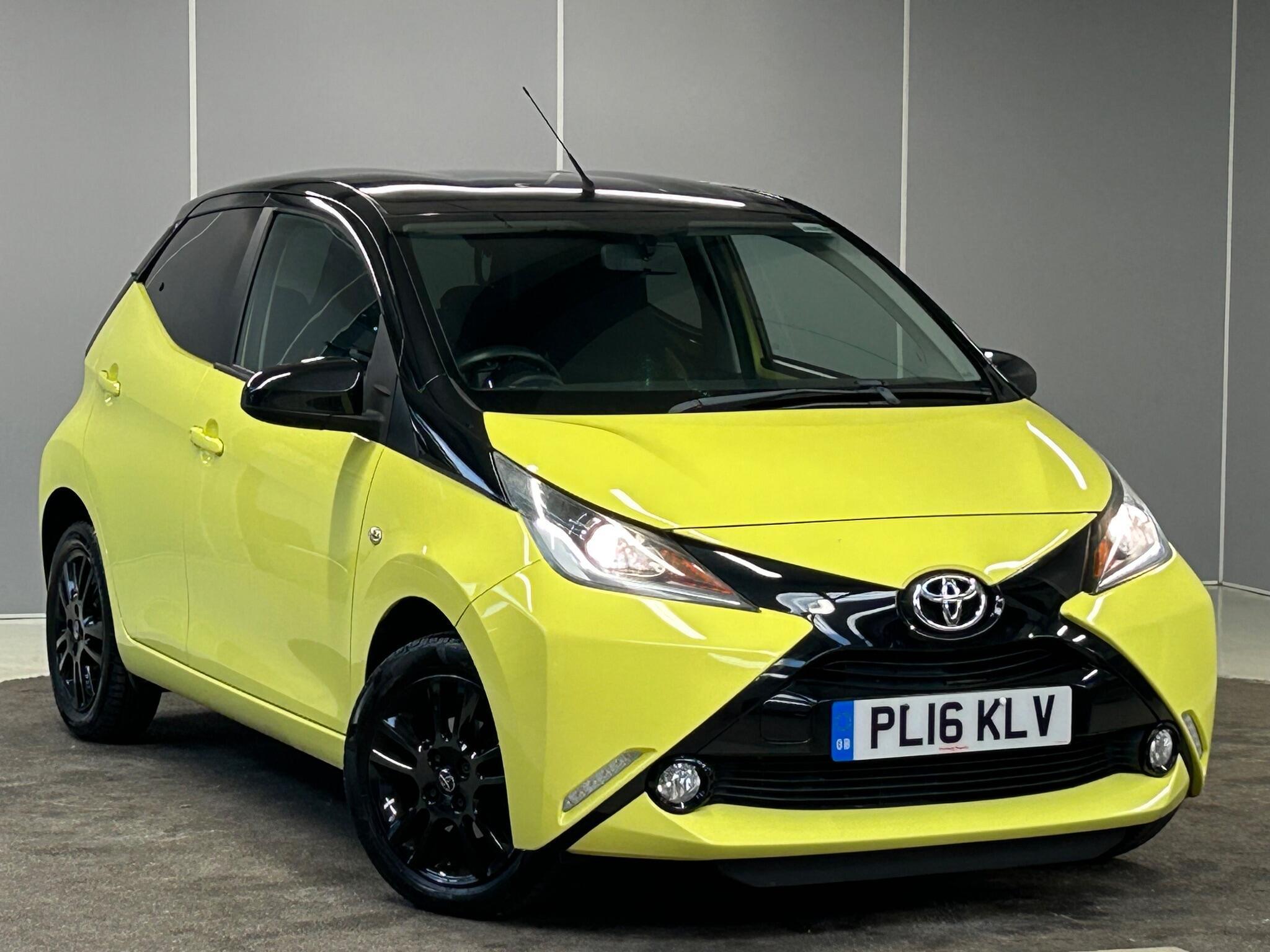 Main listing image - Toyota Aygo