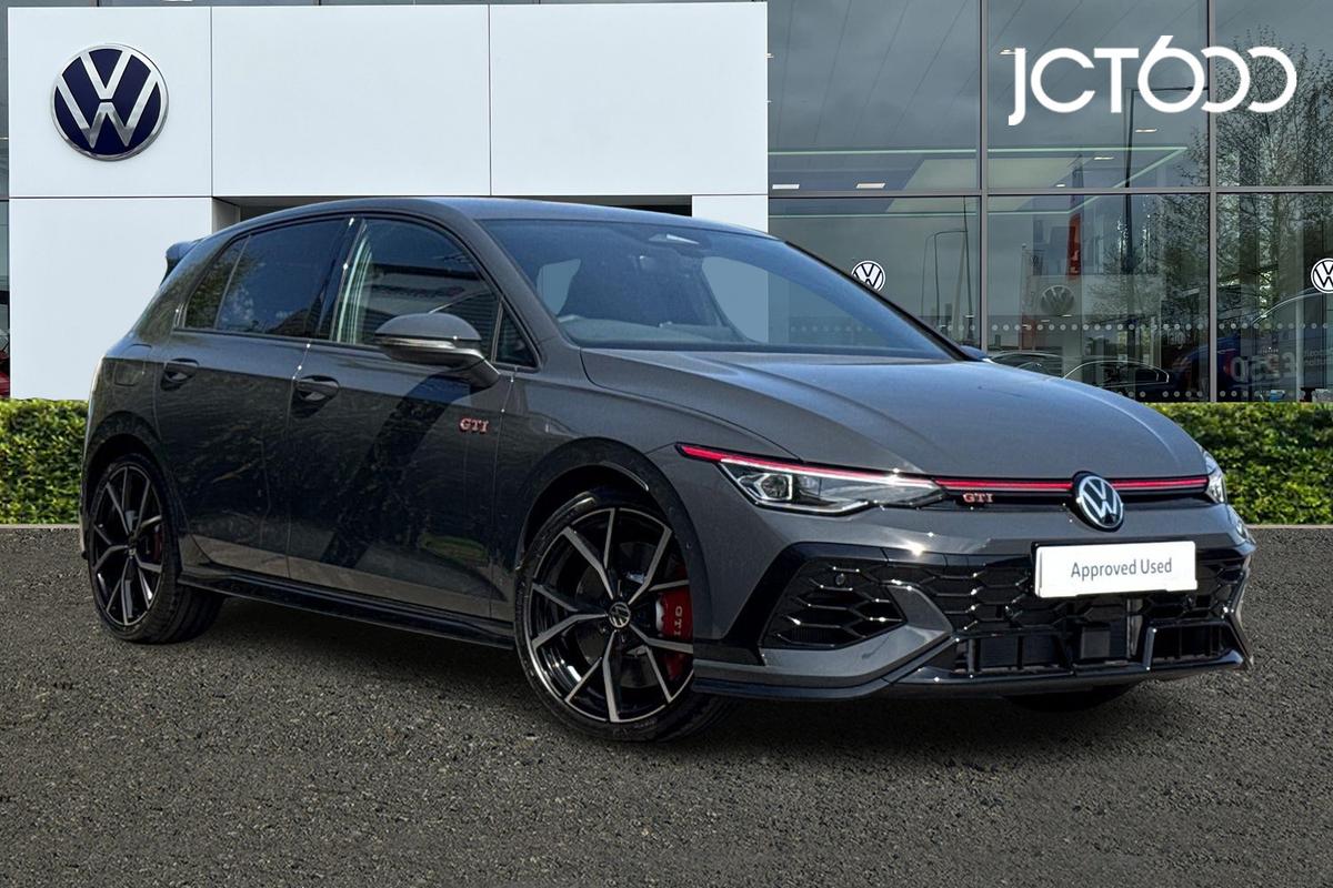 Main listing image - Volkswagen Golf