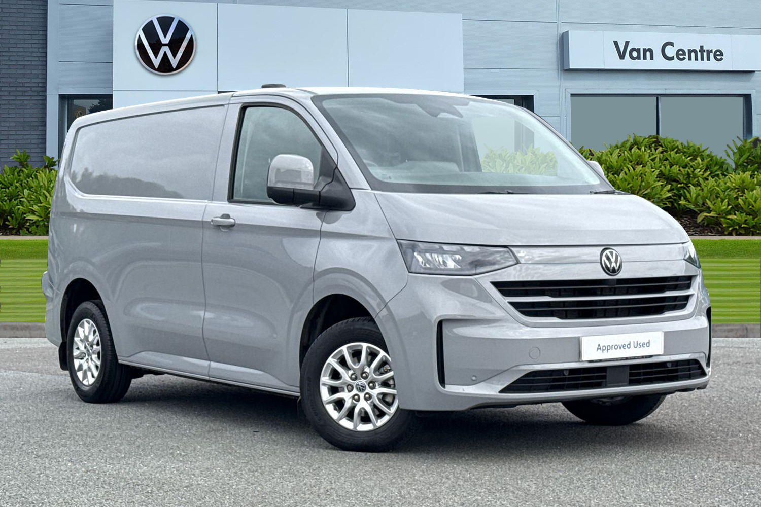 Main listing image - Volkswagen Transporter