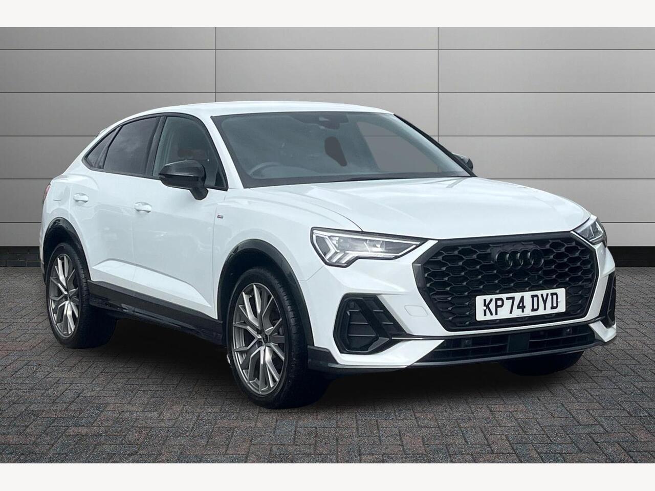 Main listing image - Audi Q3