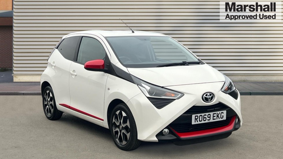 Main listing image - Toyota Aygo