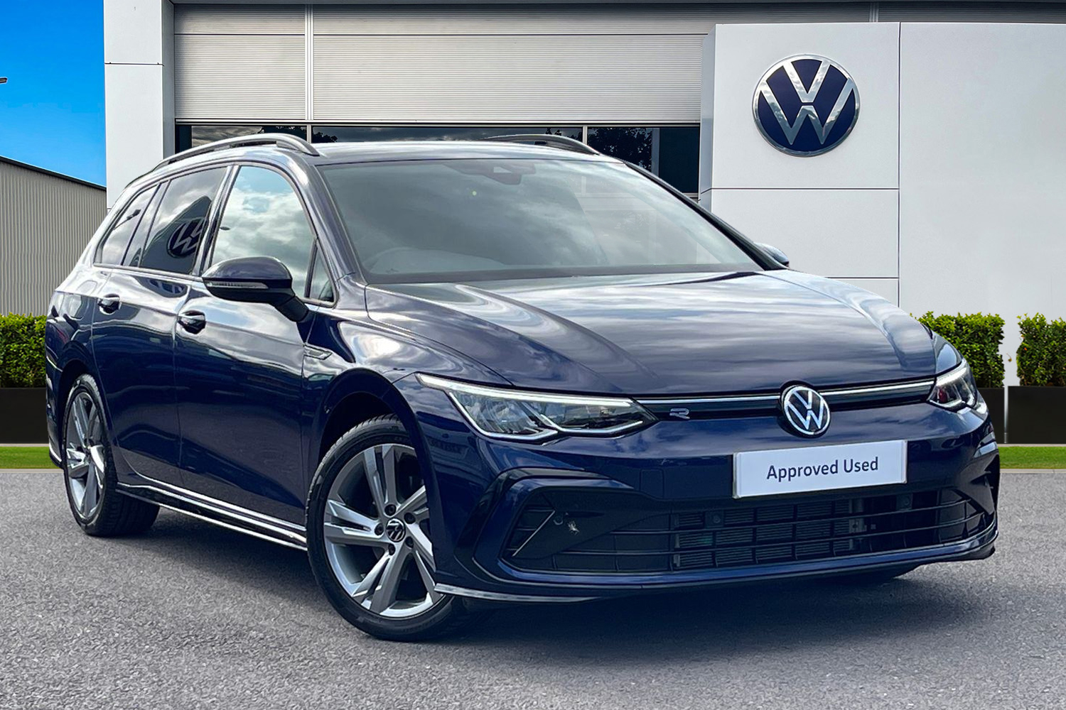 Main listing image - Volkswagen Golf Estate