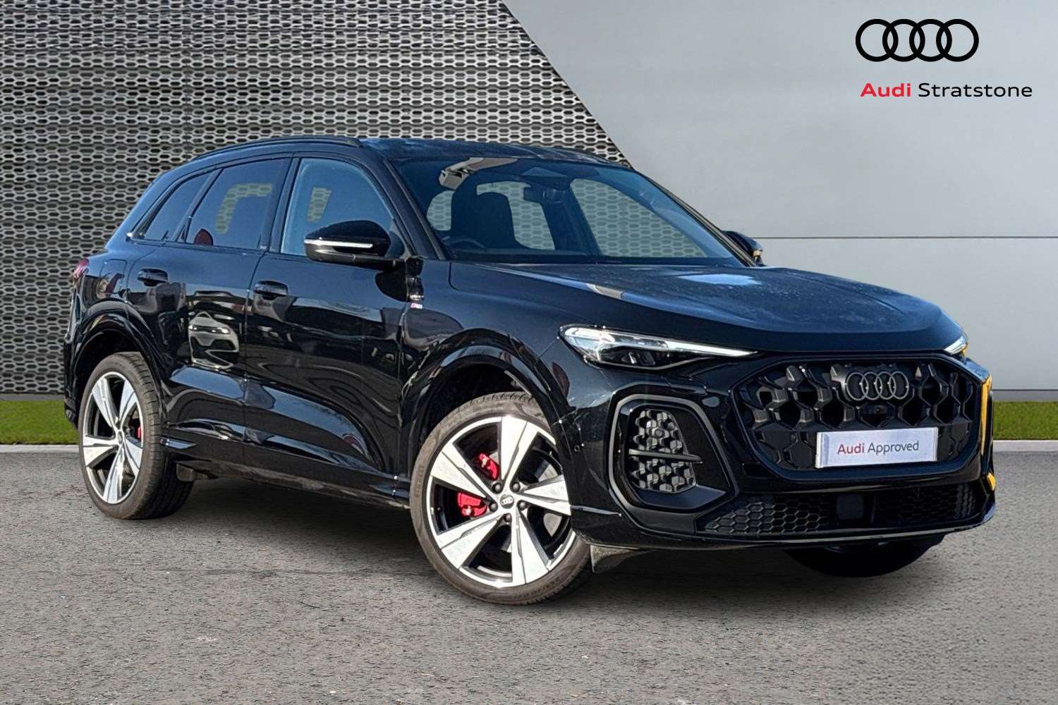 Main listing image - Audi Q5
