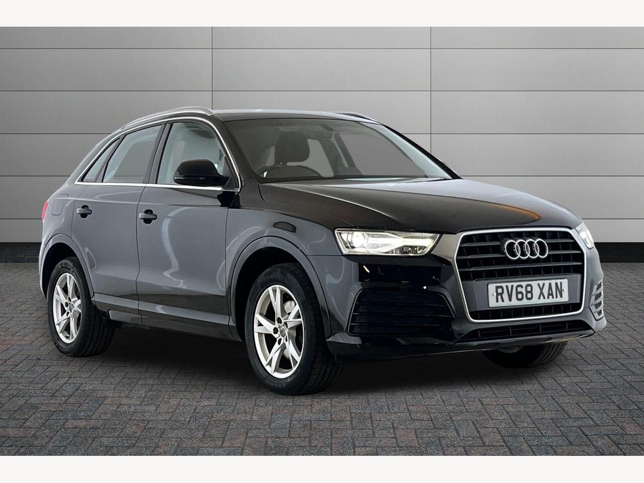 Main listing image - Audi Q3