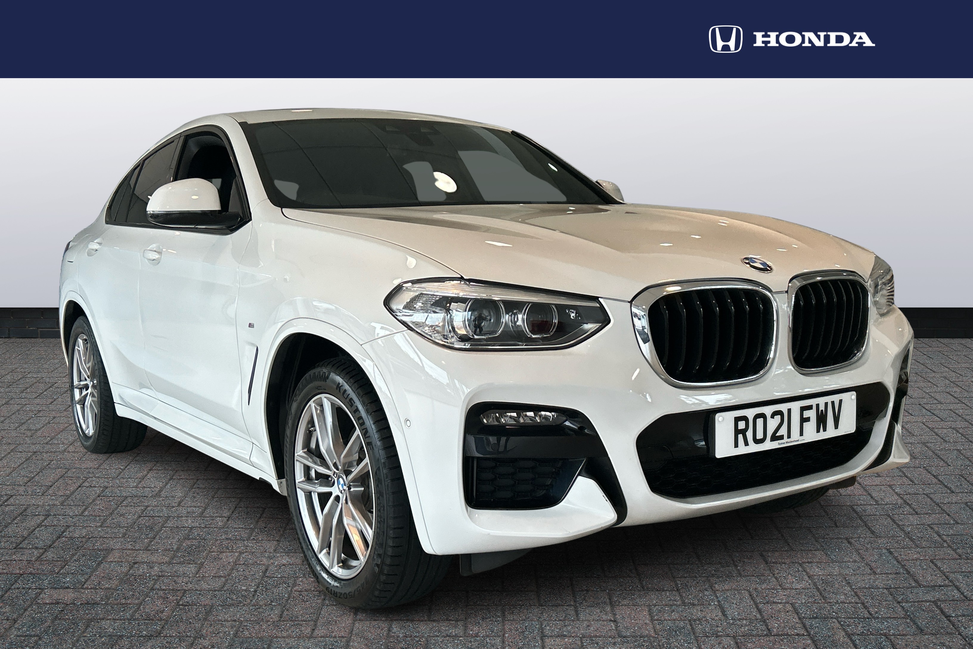 Main listing image - BMW X4