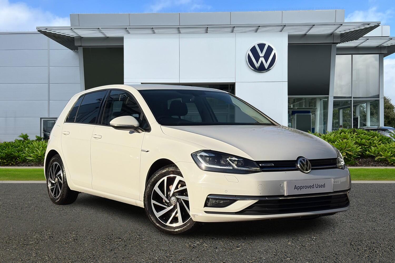 Main listing image - Volkswagen Golf