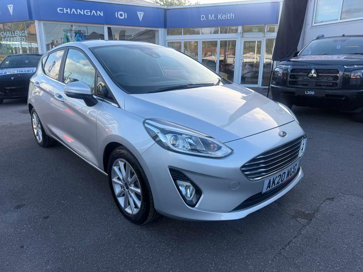 Main listing image - Ford Fiesta