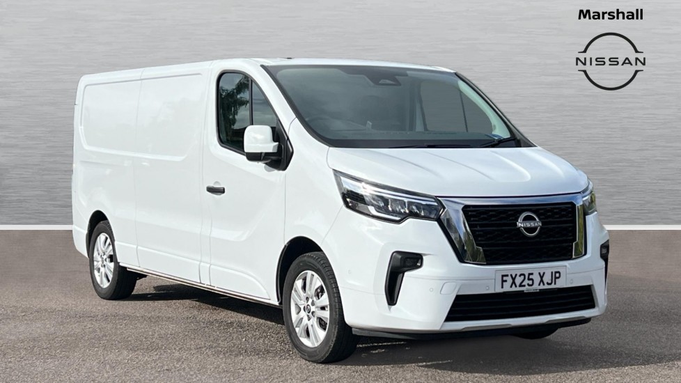 Main listing image - Nissan Primastar