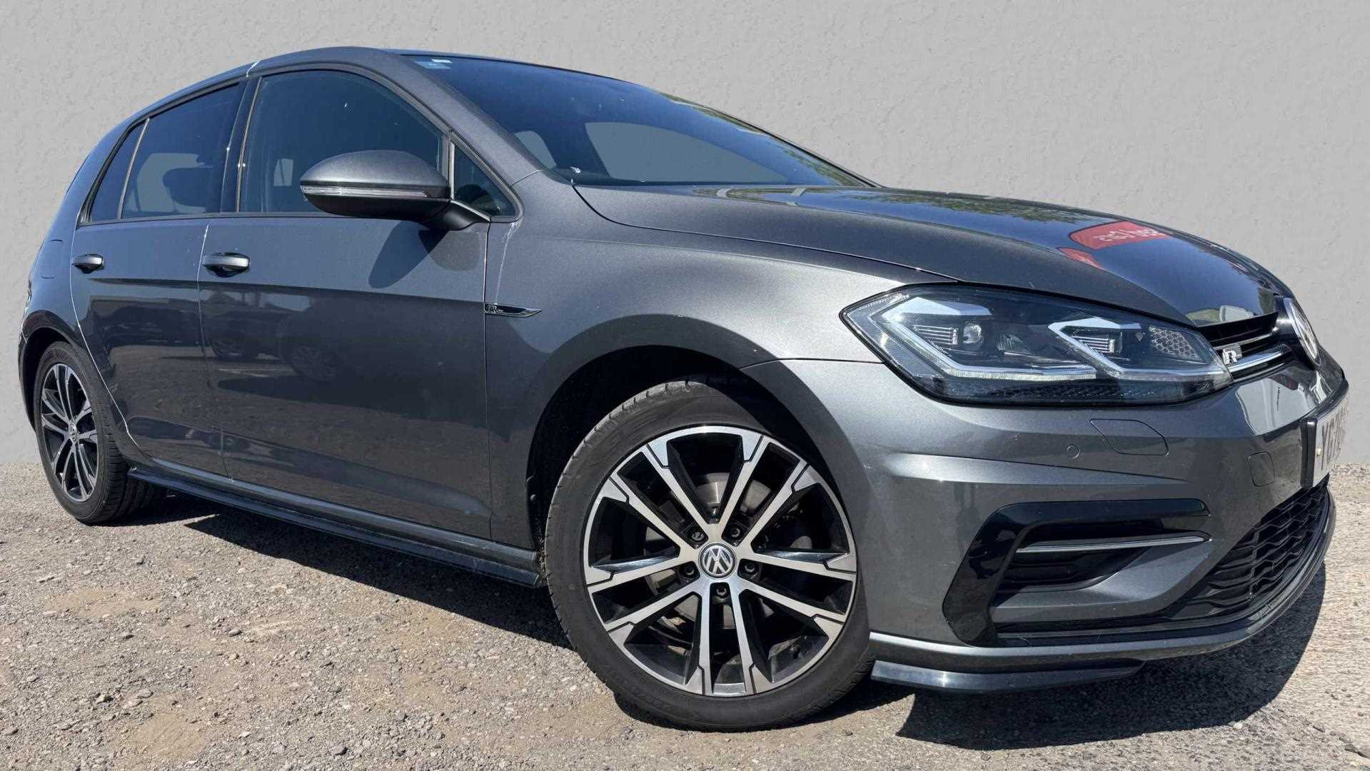 Main listing image - Volkswagen Golf