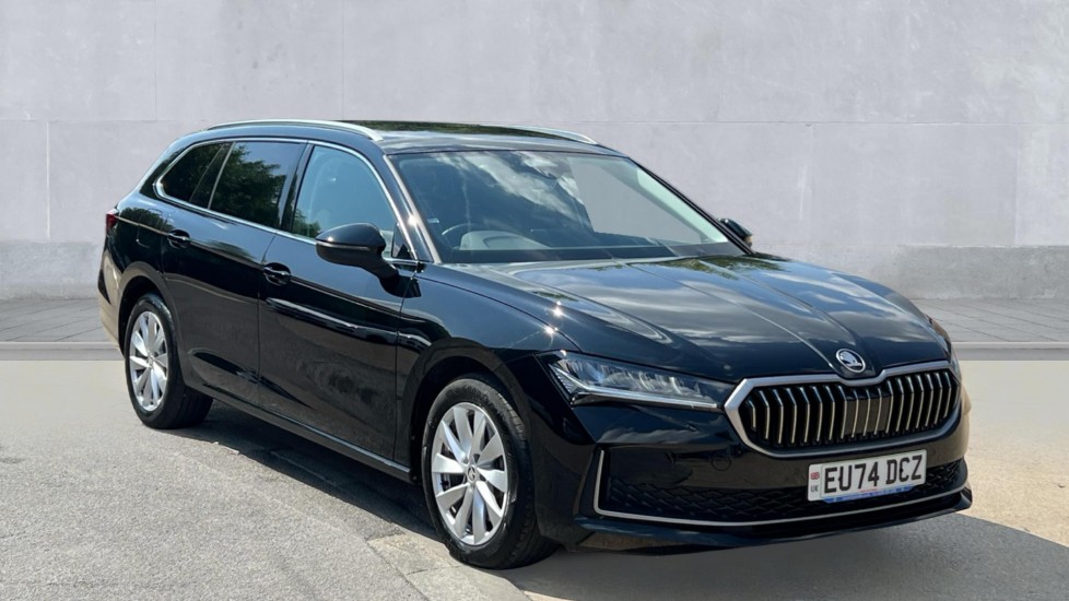 Main listing image - Skoda Superb