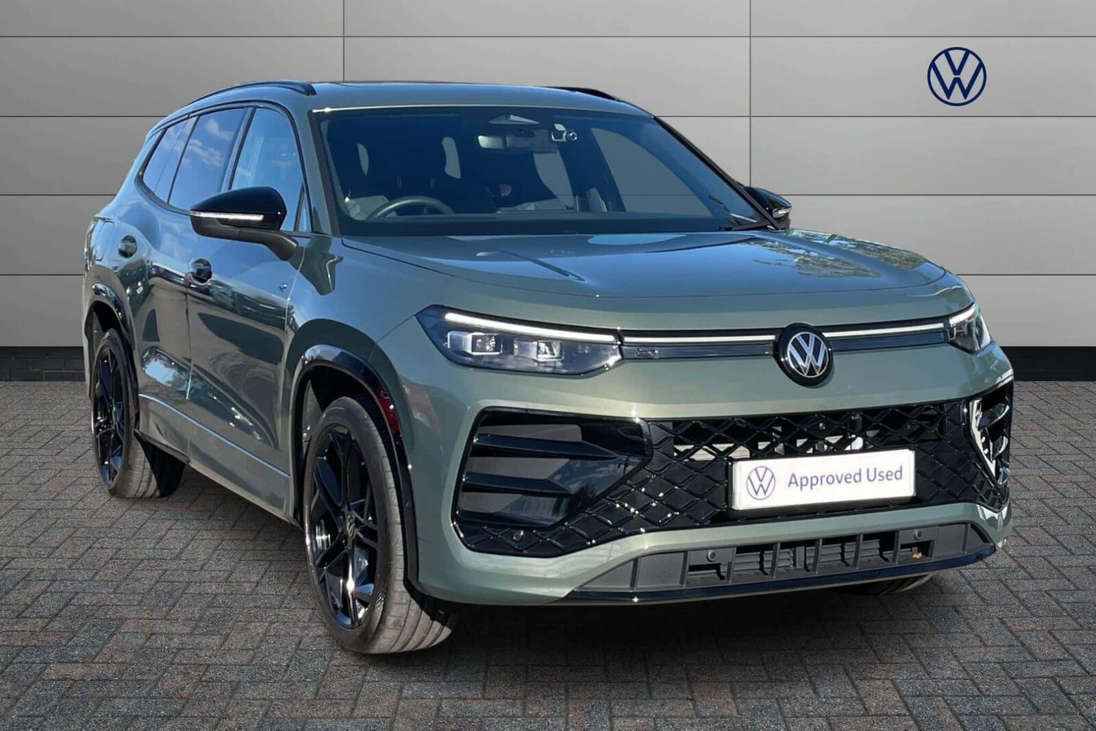 Main listing image - Volkswagen Tayron