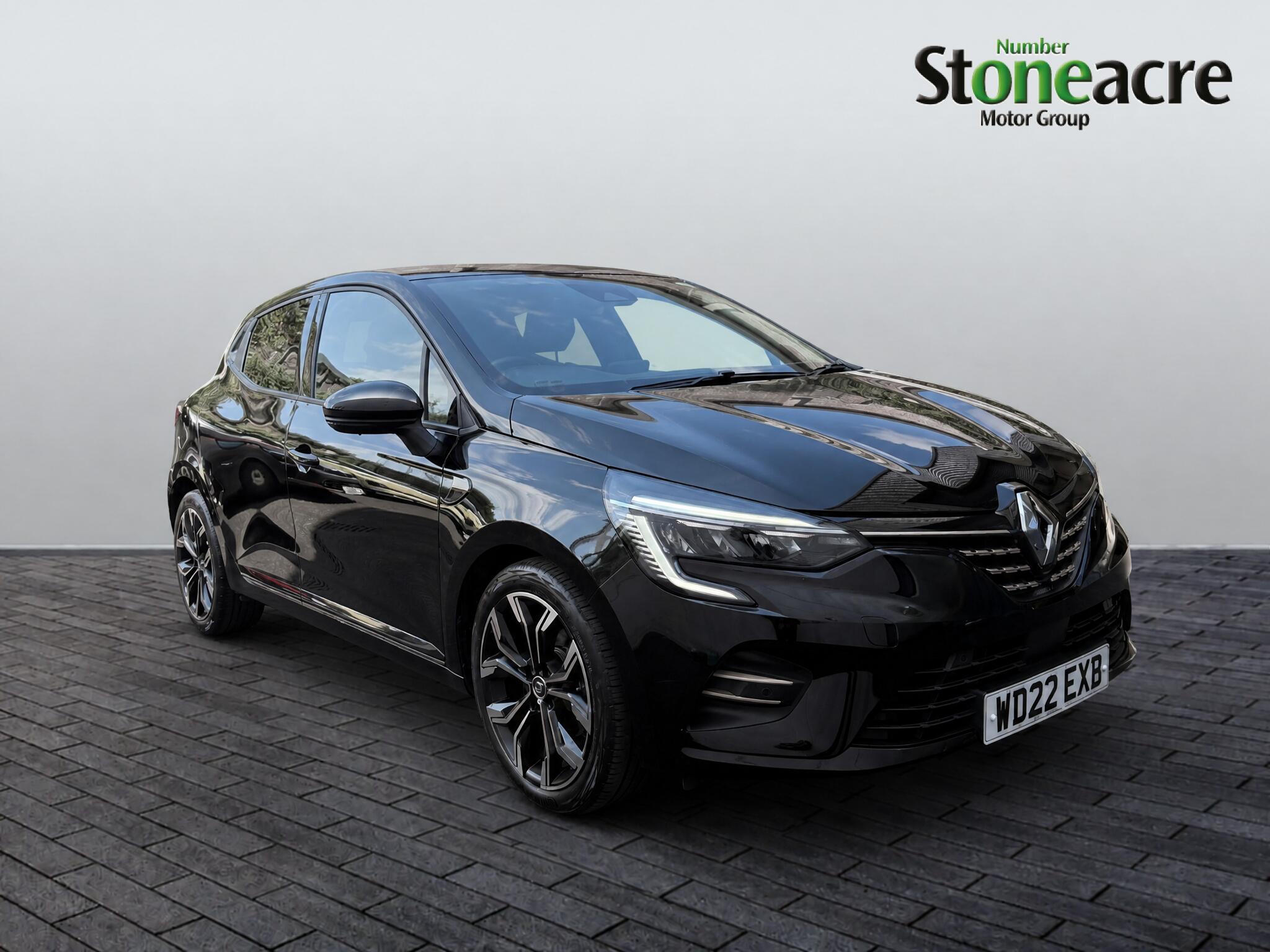 Main listing image - Renault Clio