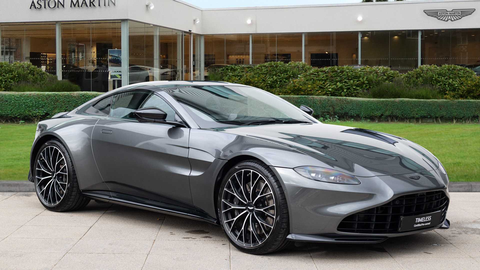 Main listing image - Aston Martin Vantage