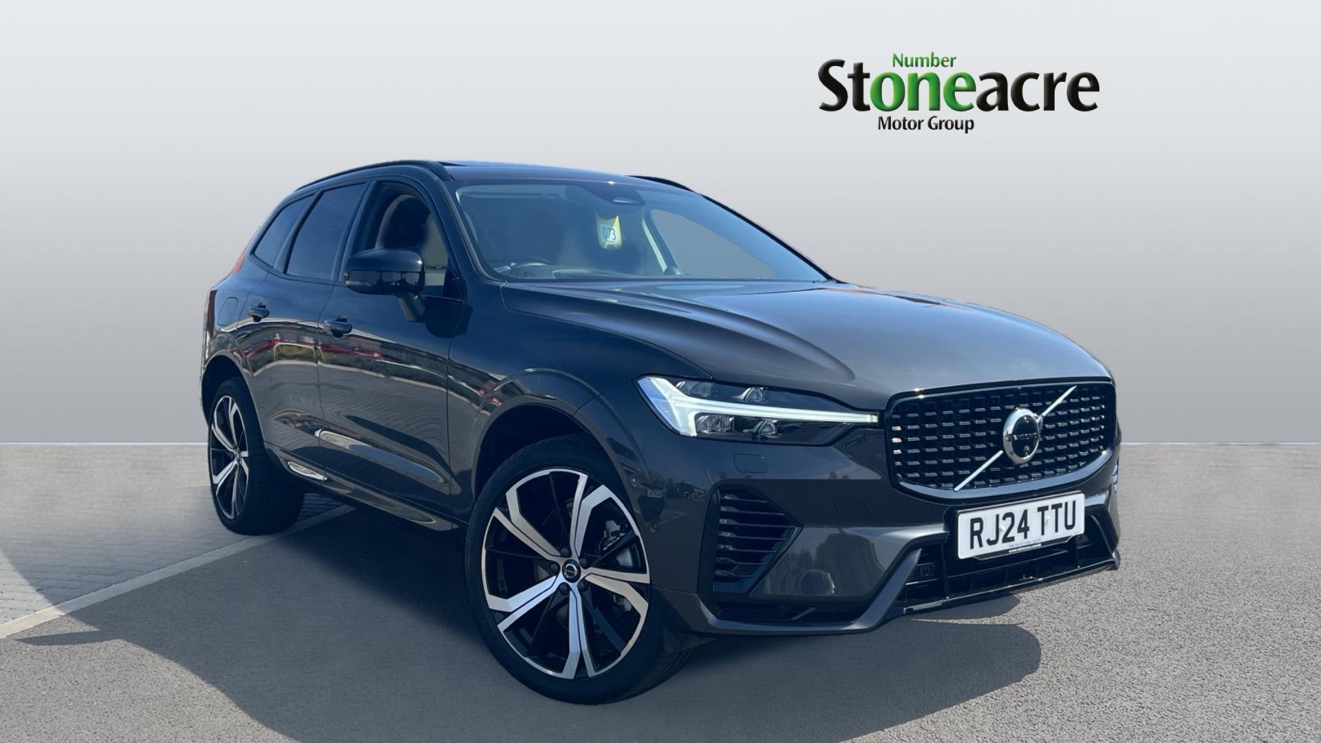 Main listing image - Volvo XC60