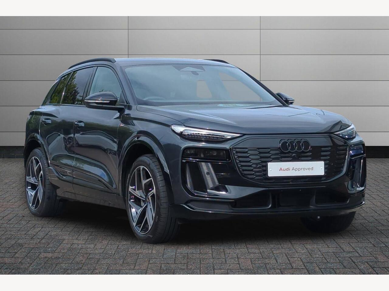 Main listing image - Audi Q6