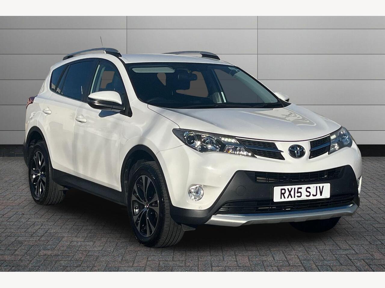 Main listing image - Toyota RAV4