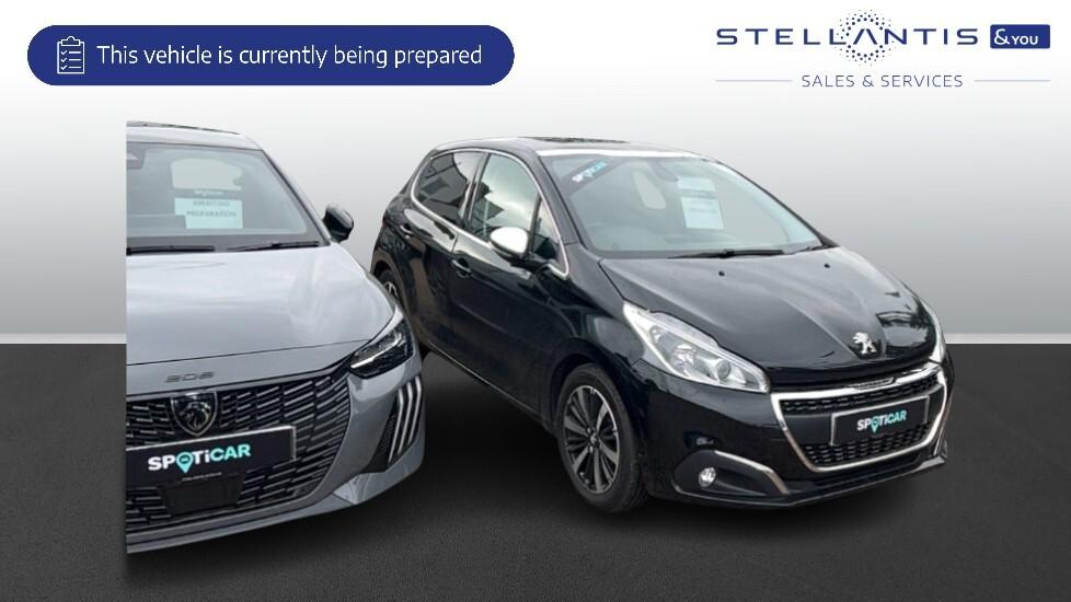 Main listing image - Peugeot 208