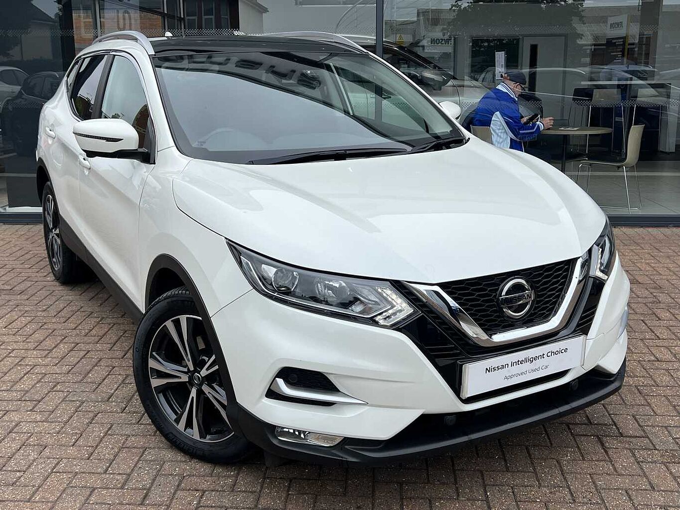 Main listing image - Nissan Qashqai