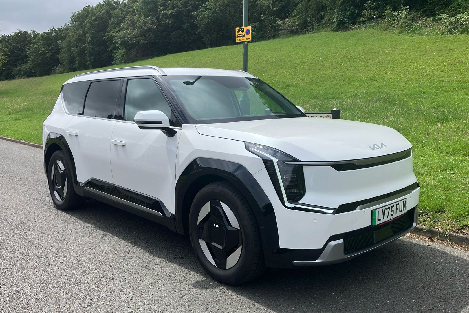 Main listing image - Kia EV9