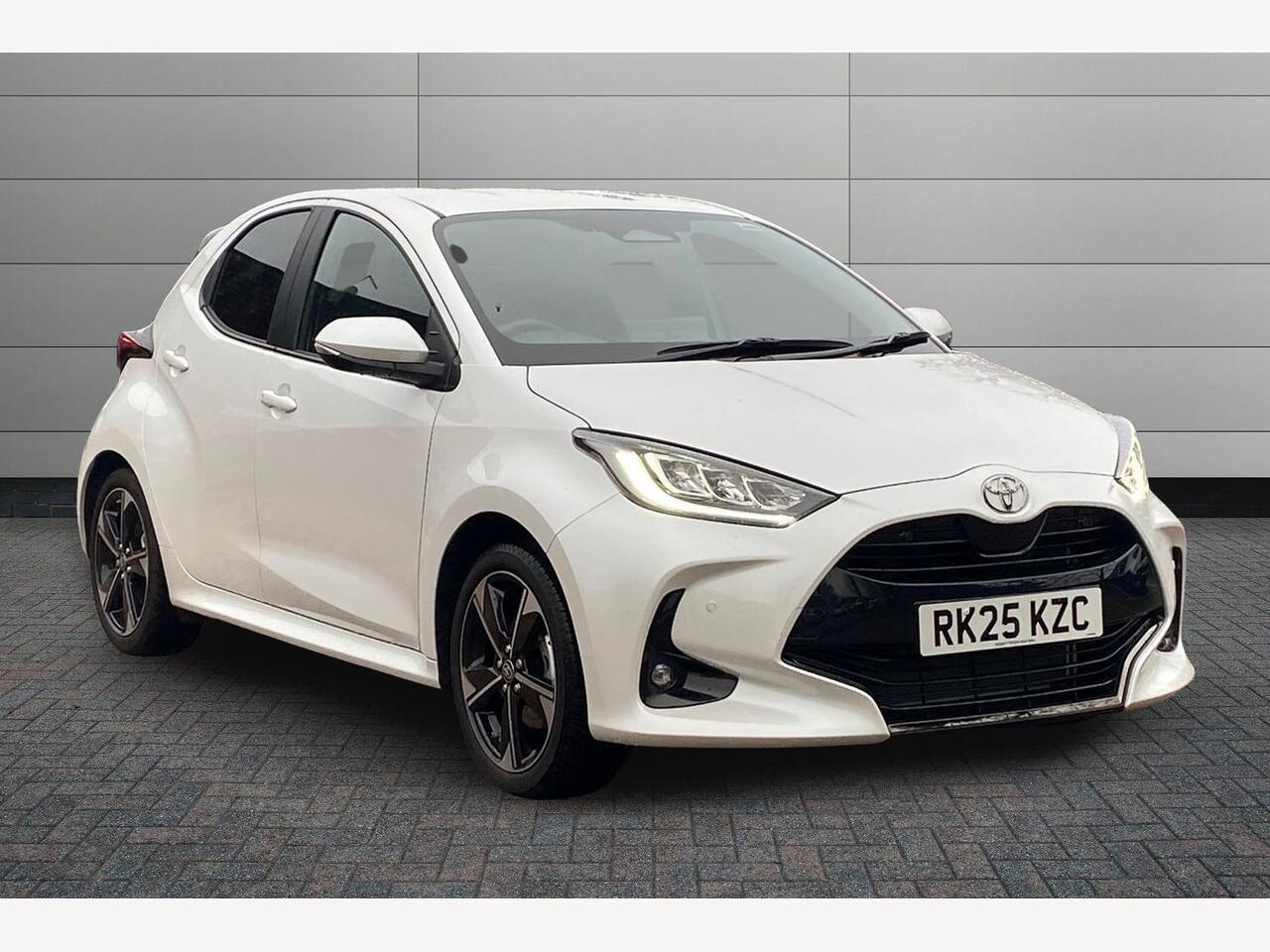 Main listing image - Toyota Yaris