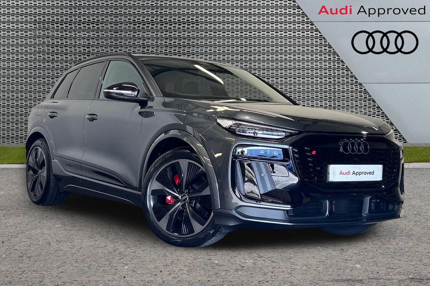 Main listing image - Audi Q6