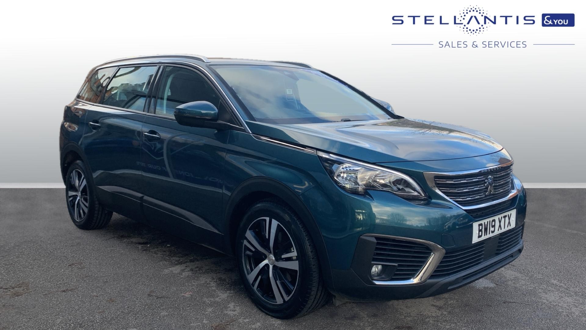 Main listing image - Peugeot 5008