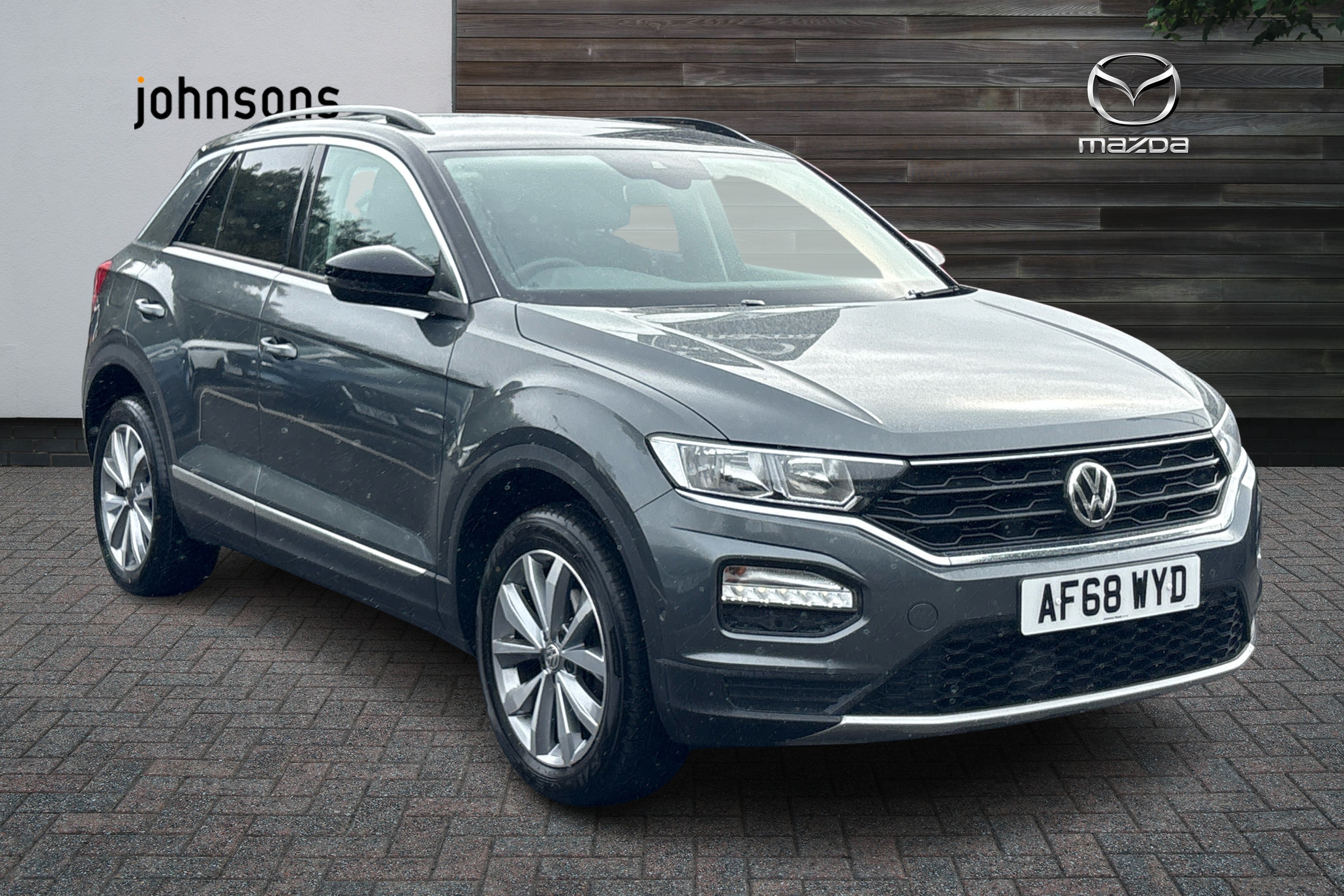 Main listing image - Volkswagen T-Roc