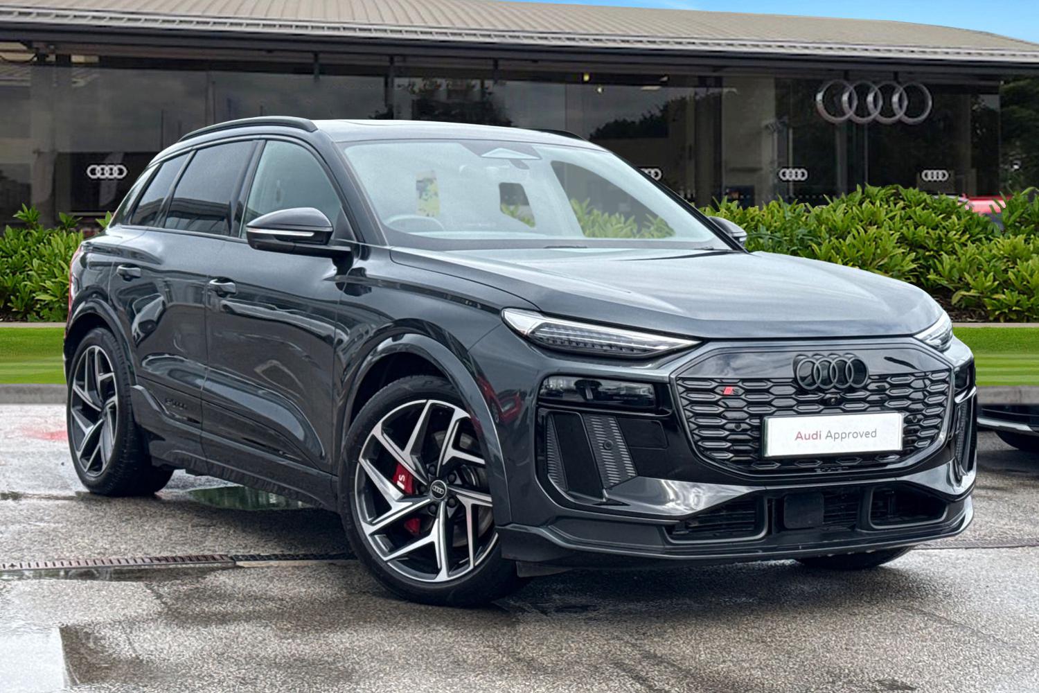 Main listing image - Audi Q6