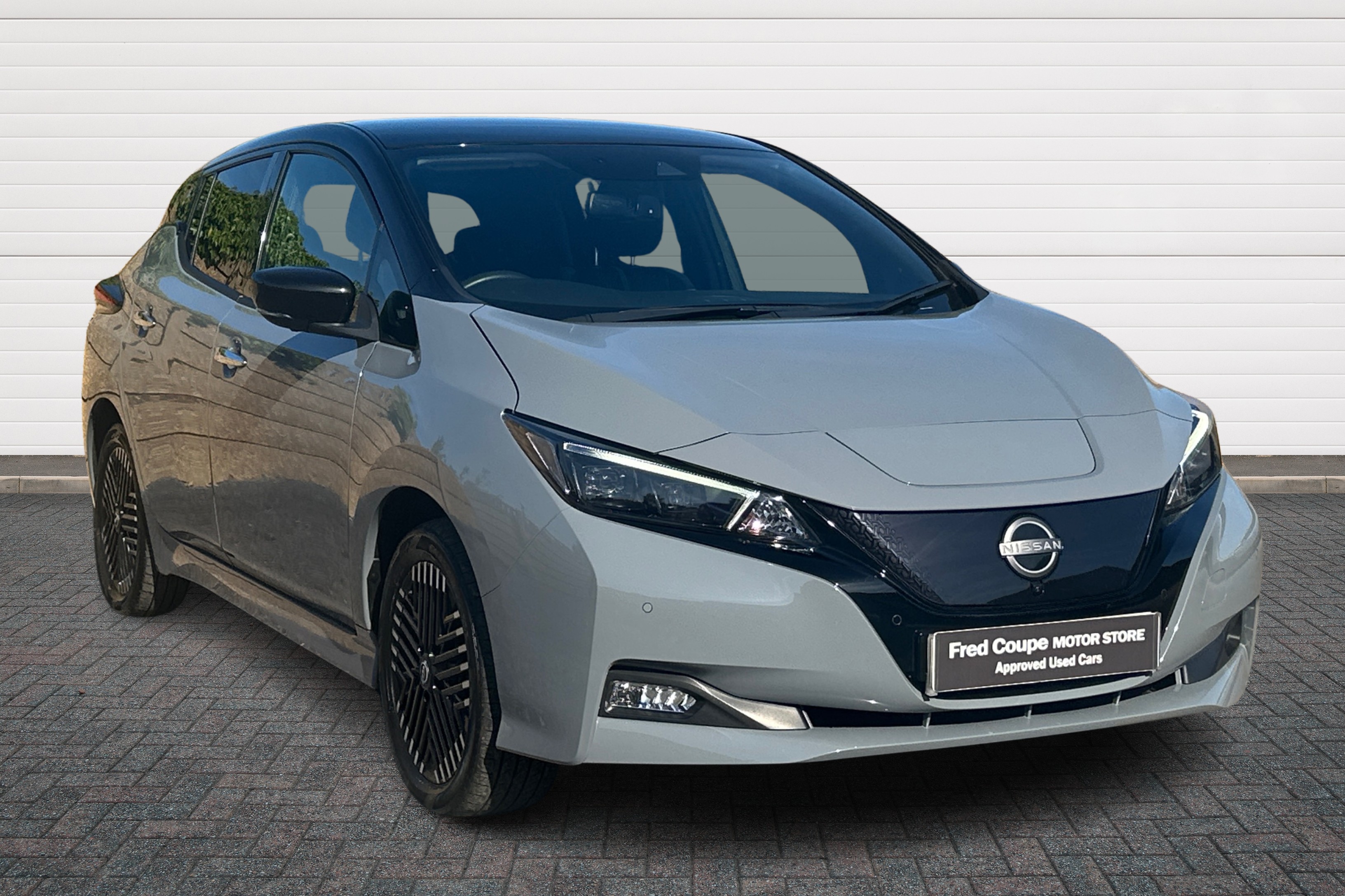 Main listing image - Nissan Leaf