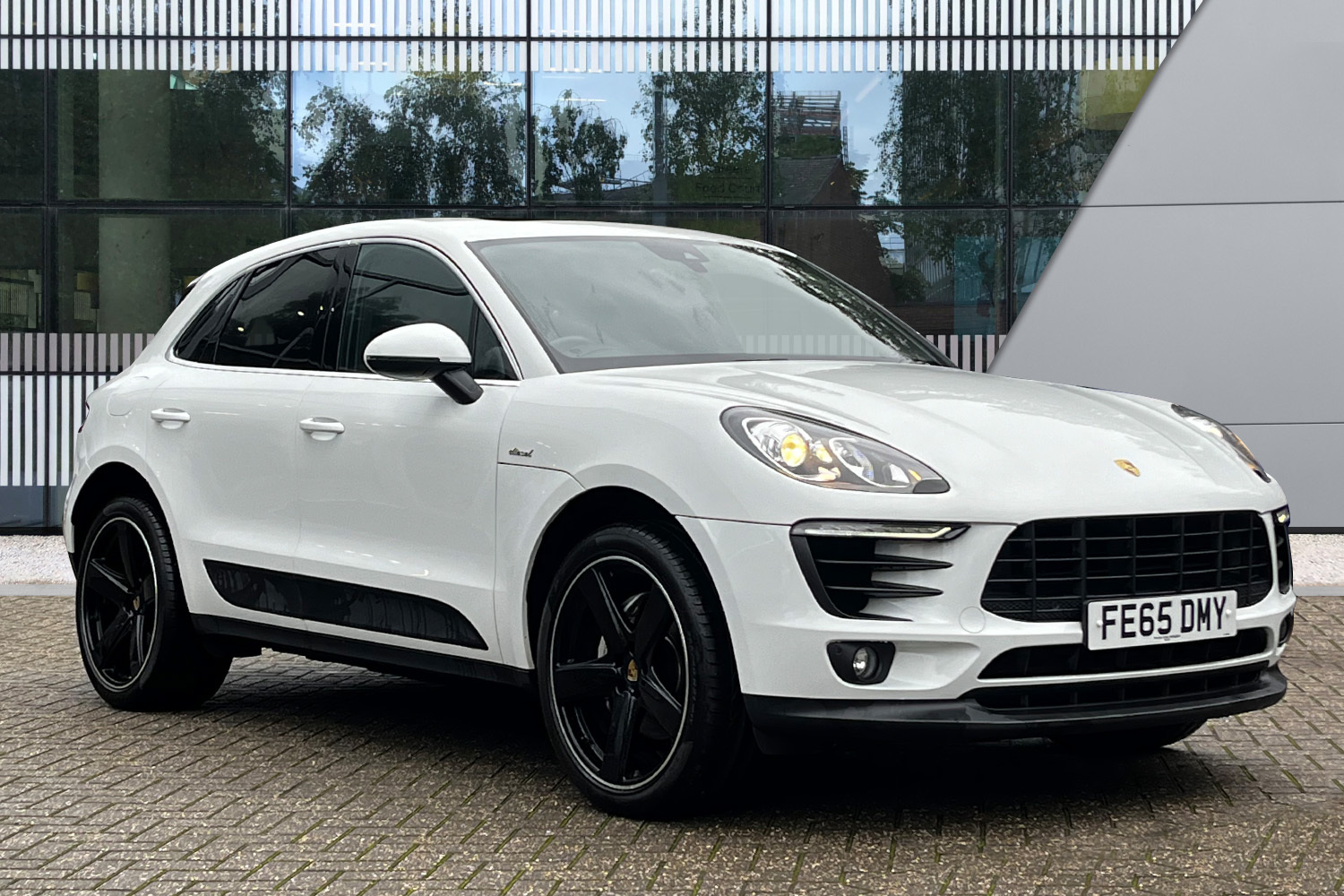 Main listing image - Porsche Macan