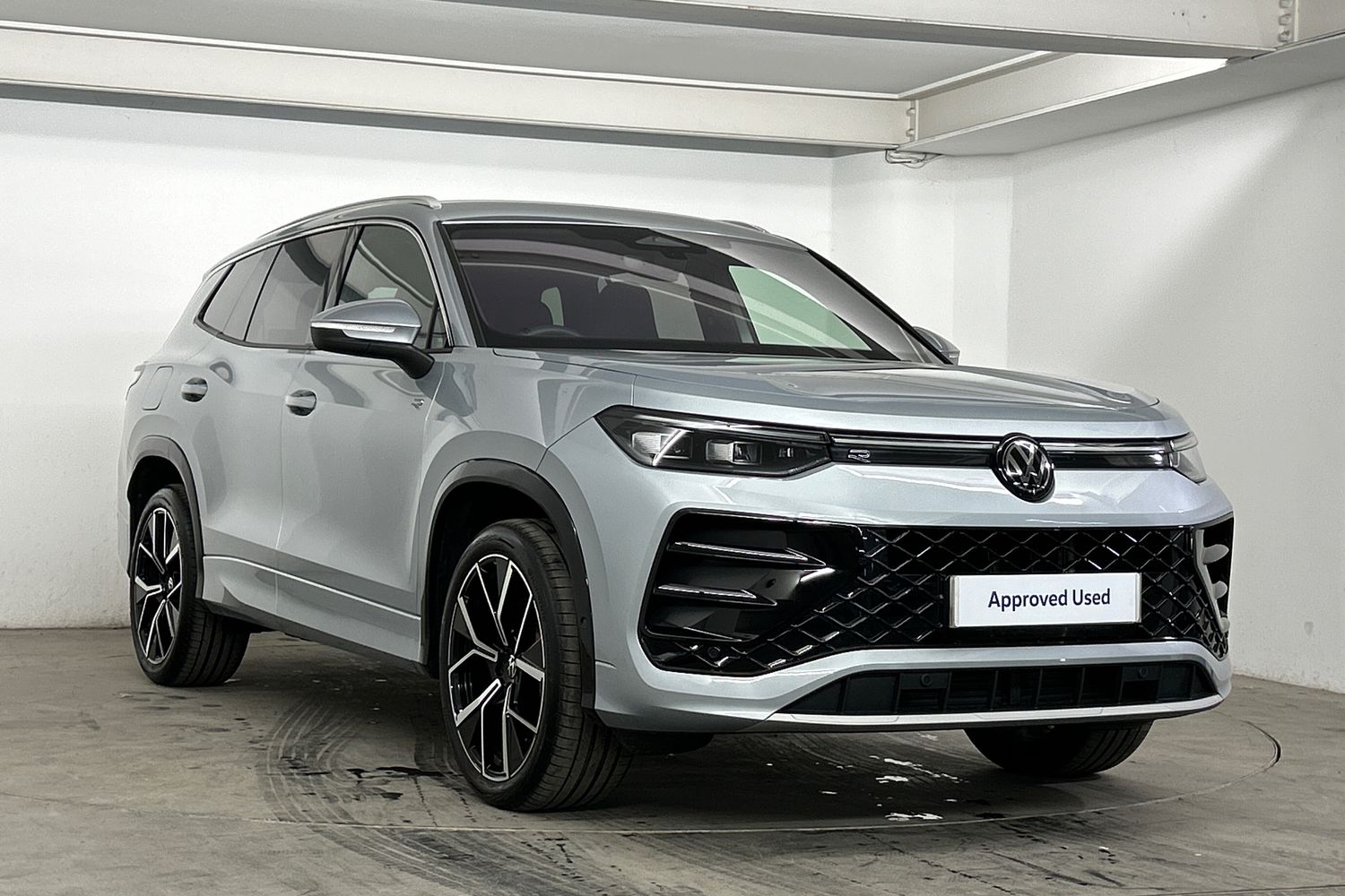 Main listing image - Volkswagen Tayron