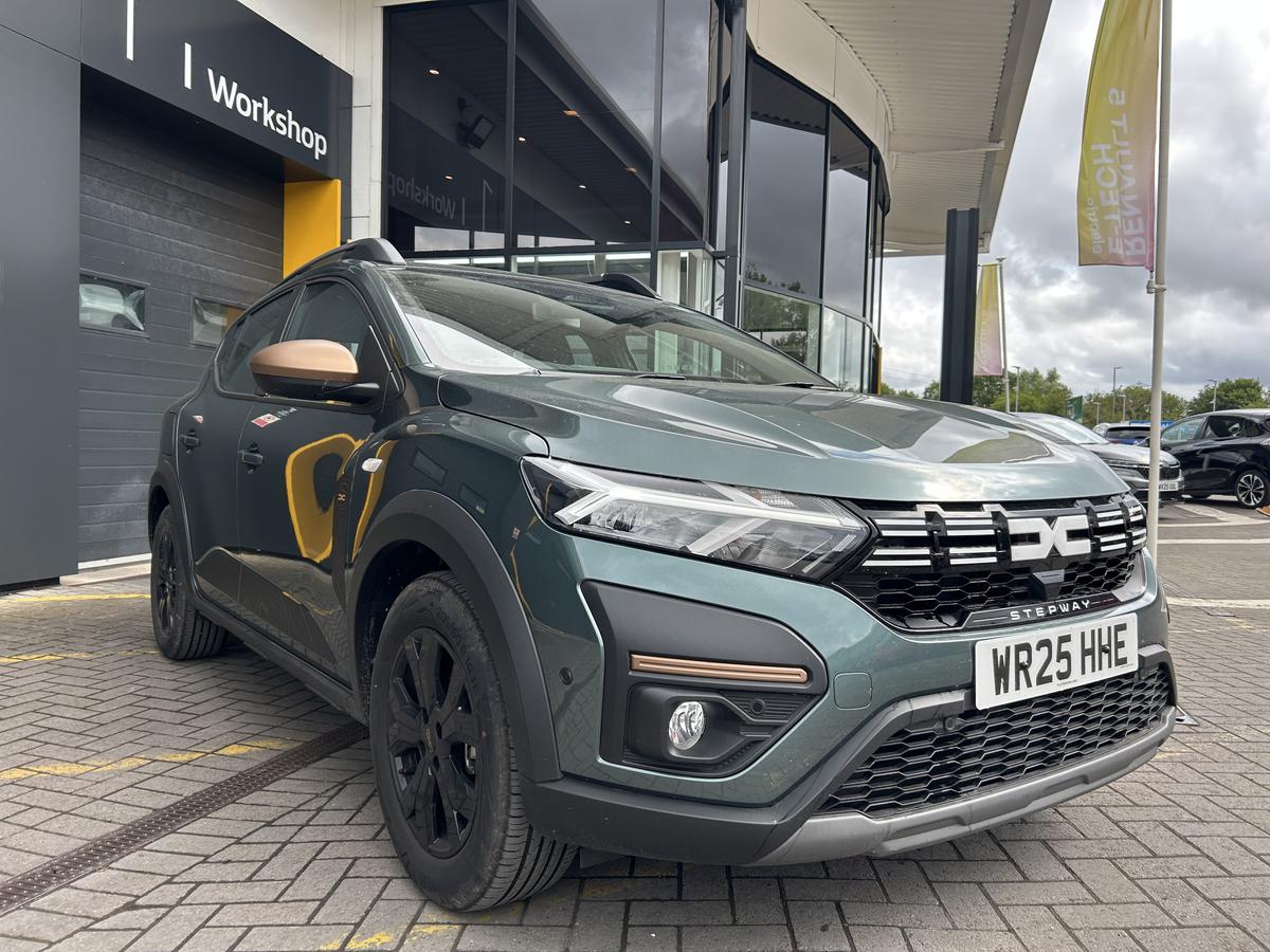 Main listing image - Dacia Sandero Stepway