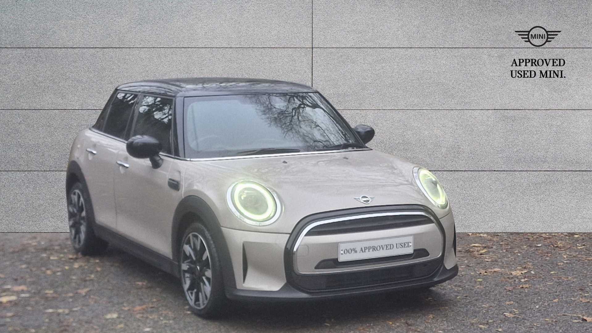 Main listing image - MINI Hatchback 5dr