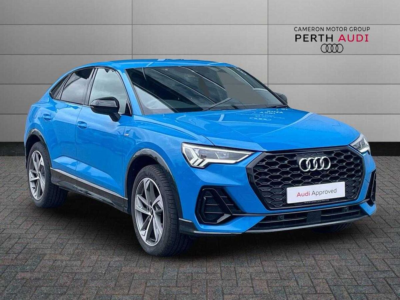 Main listing image - Audi Q3