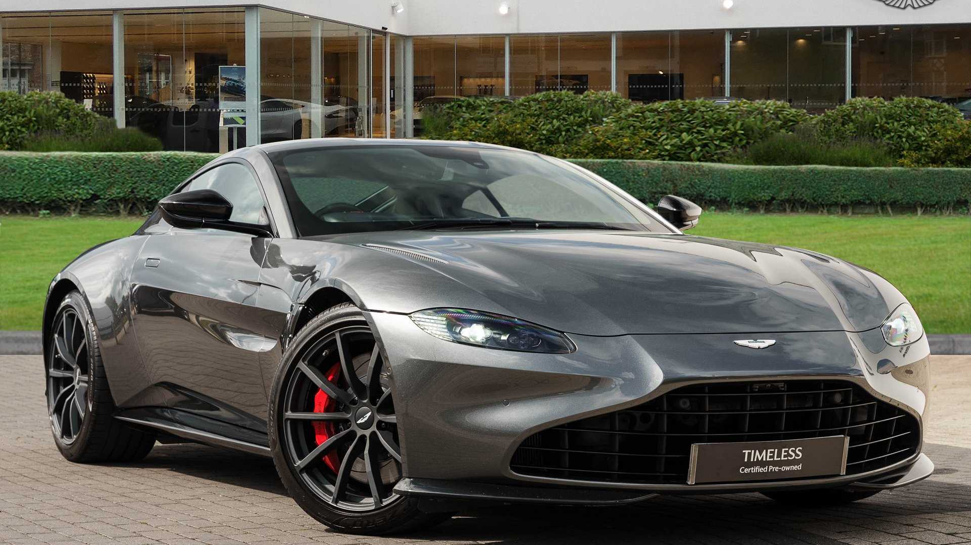 Main listing image - Aston Martin Vantage