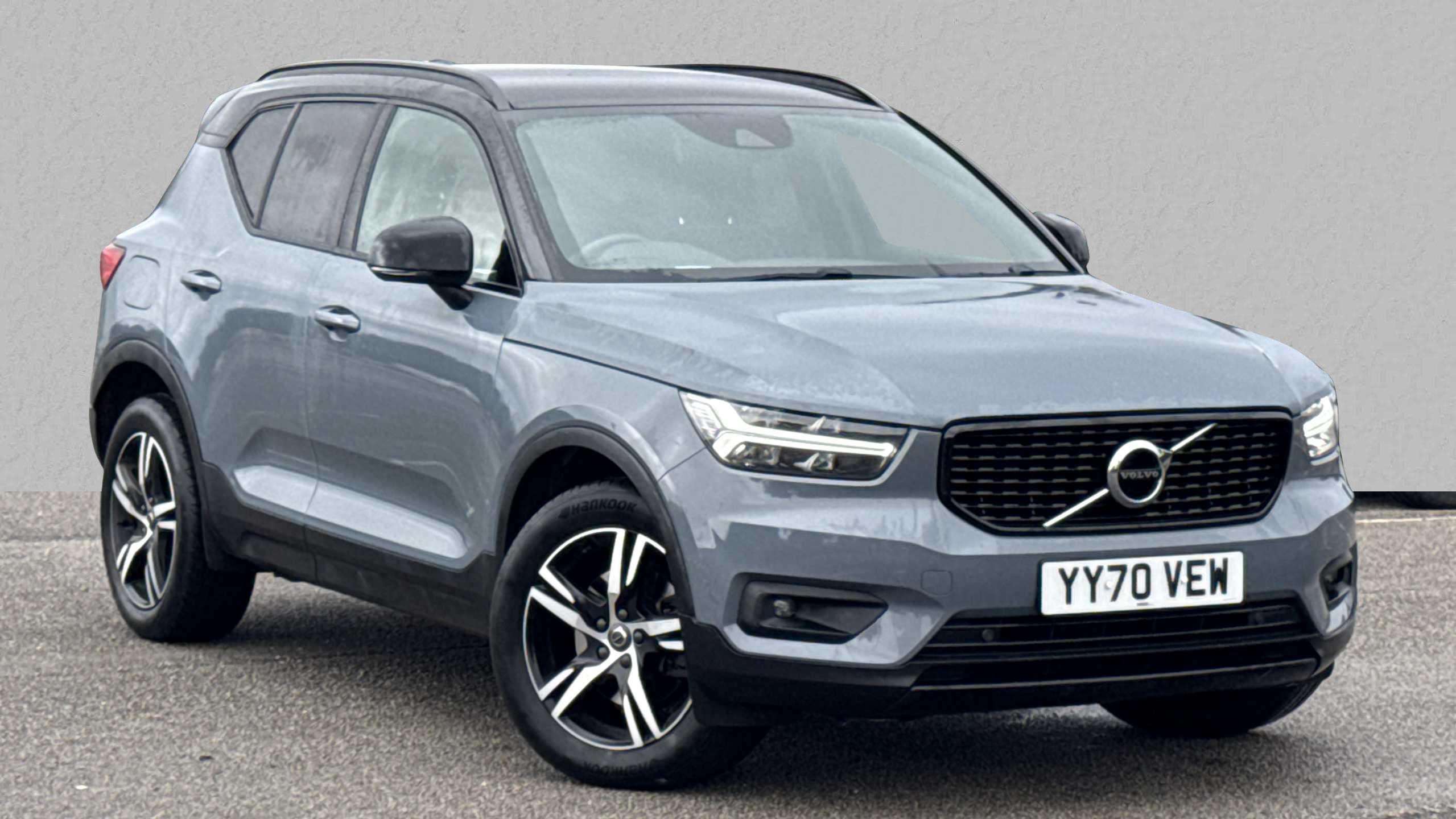 Main listing image - Volvo XC40