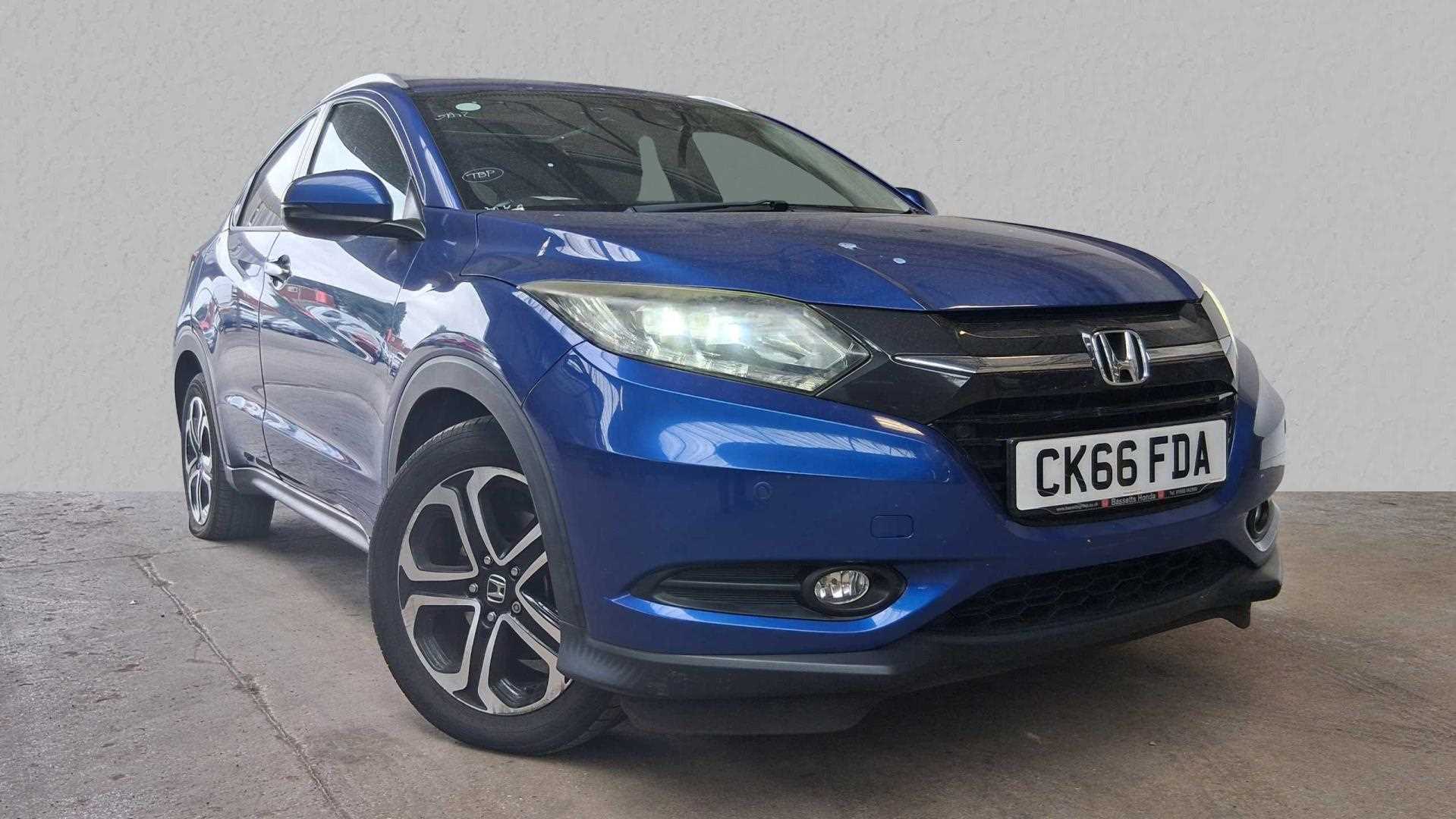 Main listing image - Honda HR-V
