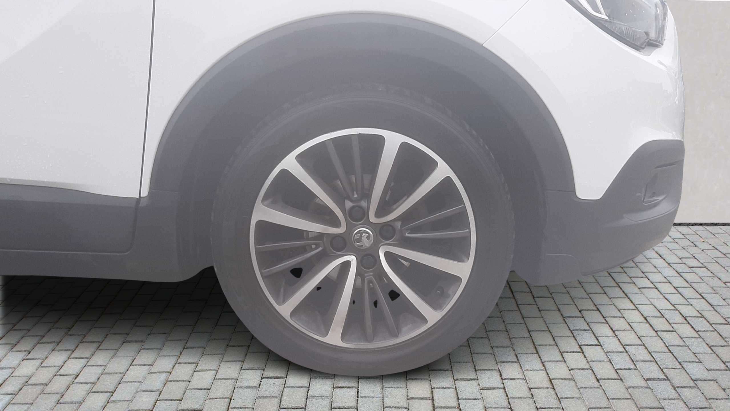 Main listing image - Vauxhall Crossland X