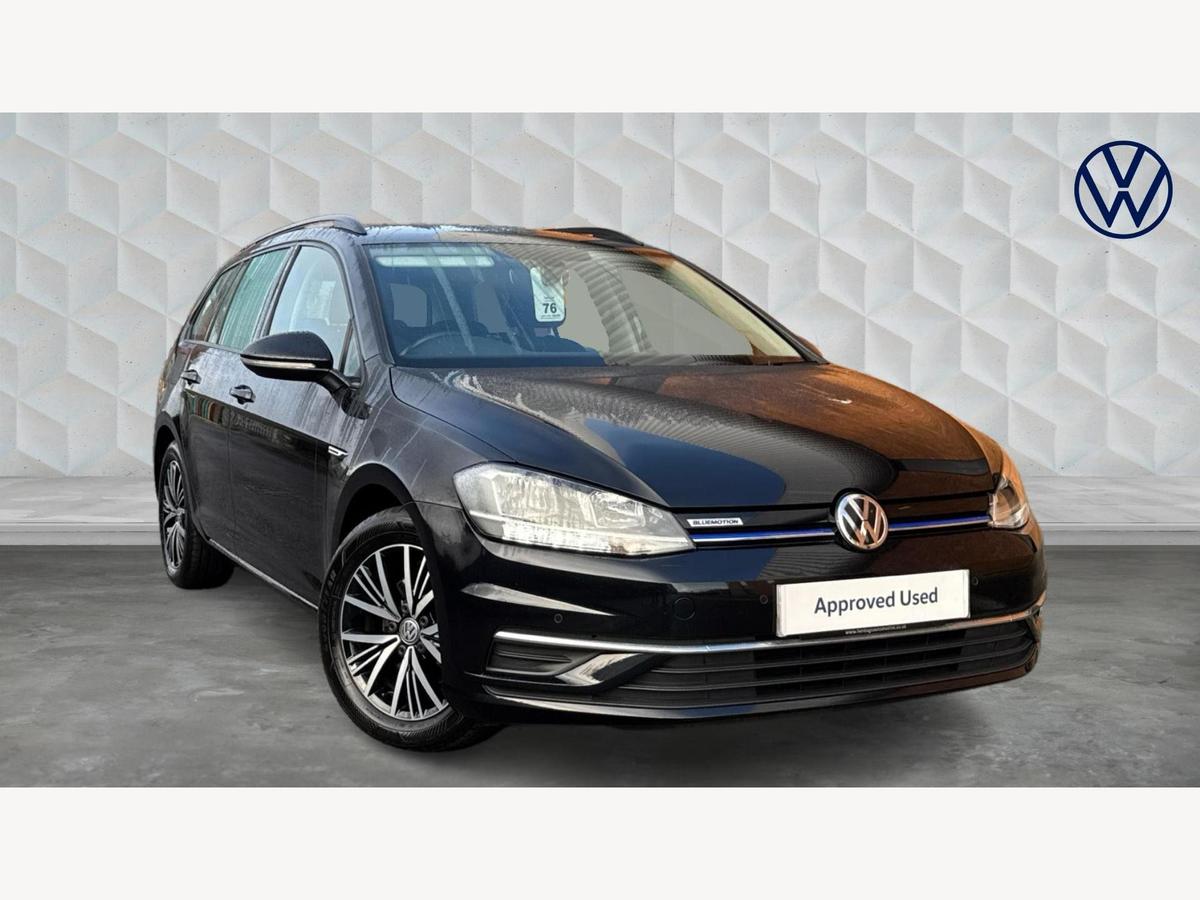 Main listing image - Volkswagen Golf Estate