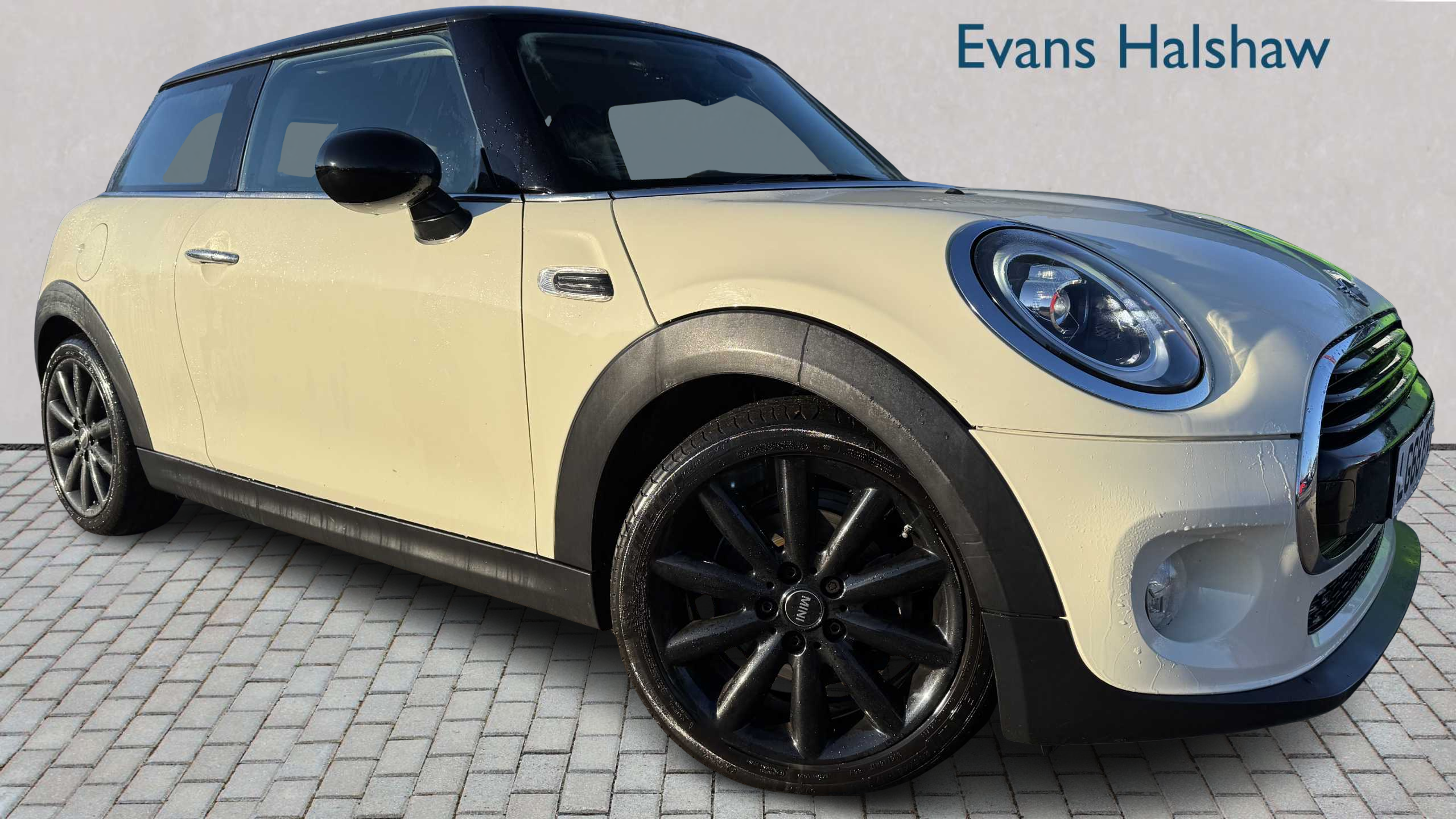 Main listing image - MINI Hatchback