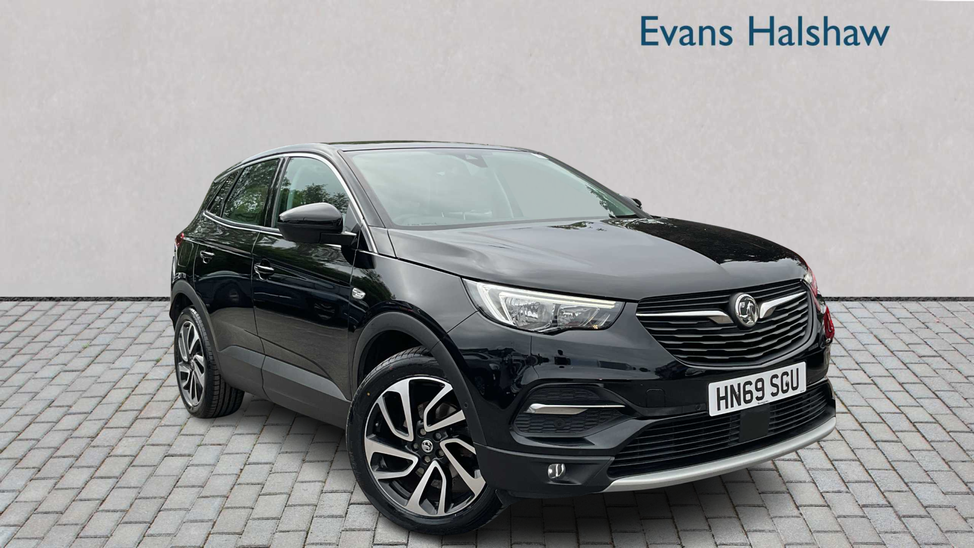 Main listing image - Vauxhall Grandland X