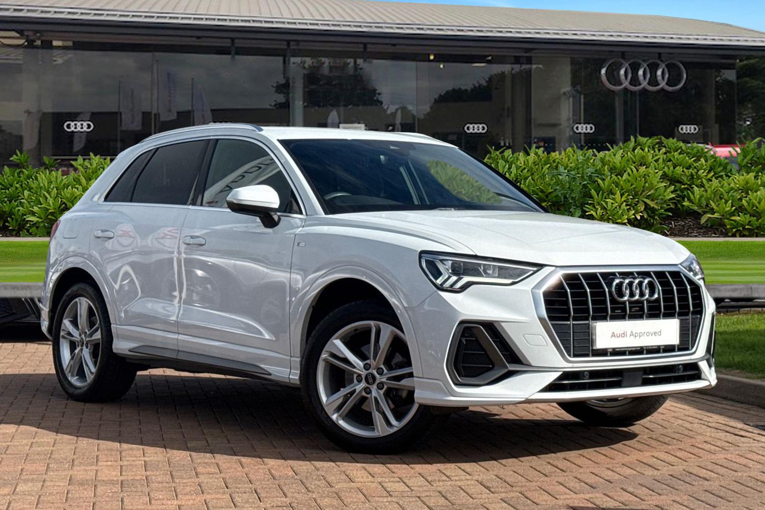 Main listing image - Audi Q3