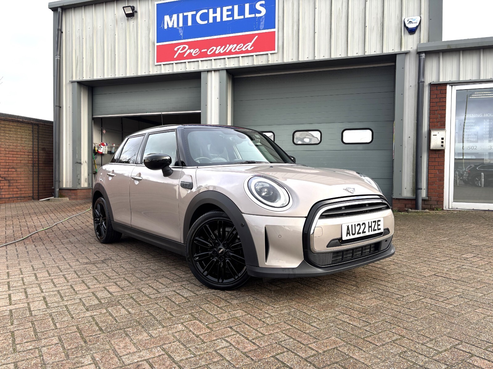 Main listing image - MINI Hatchback 5dr